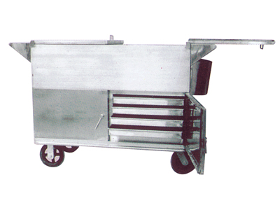 Cart for Delivering Meals with Heat Preservation under Steam